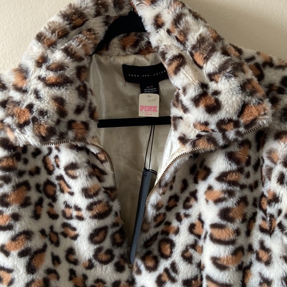 No.One.Cares. New Leopard Print Bomber Jacket  Fuzzy Soft Short Crop Size S - Picture 4 of 9